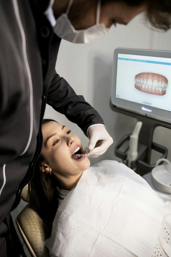 zubní implantáty bez bolesti